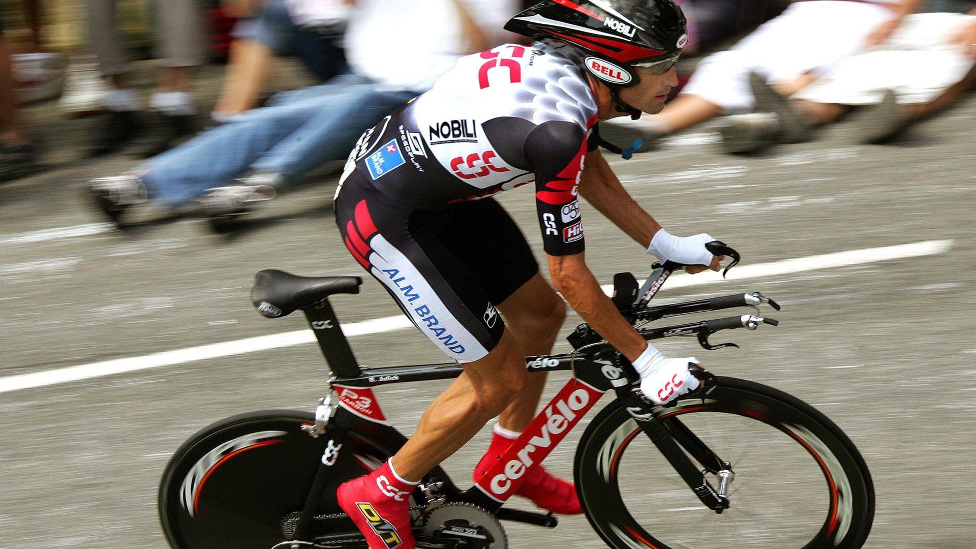 英足总闪电敲定图赫尔!舆论叫好,但谨慎期待